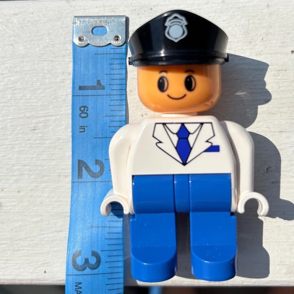 Vintage 90s Duplo Lego Character Town Community Police Officer Figure 2.5 Inch